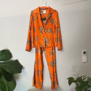 Chelsea Peers New York Satin Tiger Print Pajamas